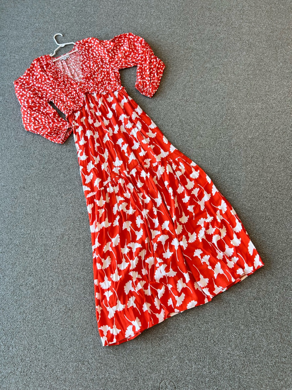 Diane von Furstenberg (DVF) Floral Maxi Dress 🌺
XXS